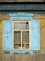 Fototapeta na wymiar landschaftstypische Holzfenster in Zentralasien