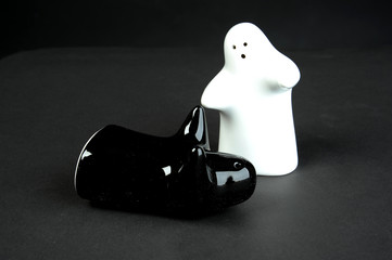 saltcellar and pepperpot