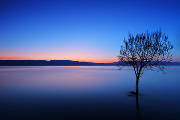 Fototapeta na wymiar Widok z jeziora Ohrid w sunset, Macedonia