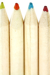 crayons couleurs naturels, fond blanc