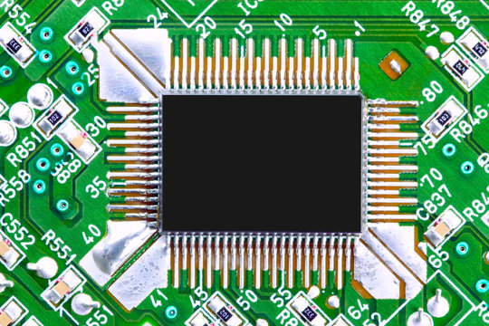 Computer chip and circuit board