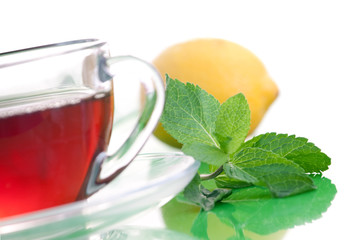 Tea drink with mint and lemon