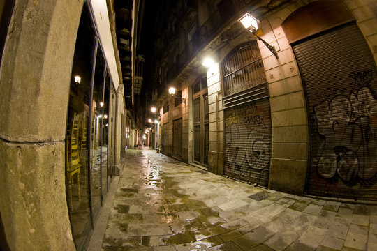 Barcelona's gothic quarter - Freneria street at night-time