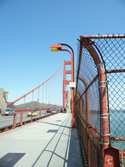 Auf der Golden Gate Bridge in Kalifornien