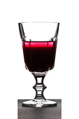 kieliszek z czerwienią