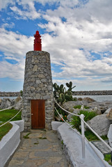 Pequeño Faro en Puerto Banus.
