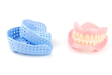 Denture and trays