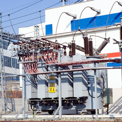 Power station and transformer