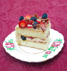 Berry Sponge Cake
