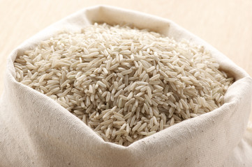 Brown rice in bag