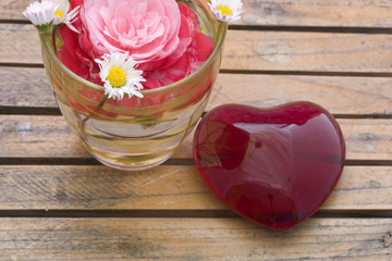 rosa margherite e cuore