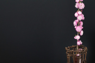 ピンクの可愛らしい生花