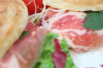 生ハムバーガー