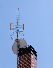 Chimenea y antenas