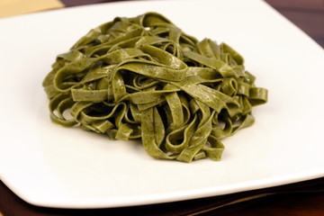 spinach fettuccine plate