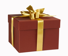 rote Geschenkbox,mit goldener Schleife,isoliert mit pfad