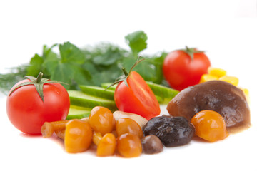 Snack with mushrooms, tomatoes and fennel