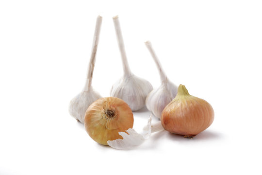 Garlic onions isolated