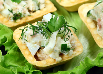 Salad in a baked tart let