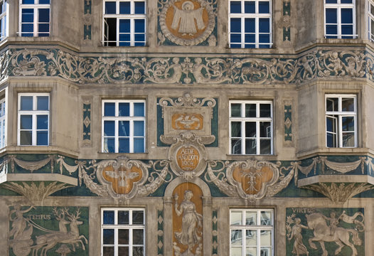 ruffinihaus, fassade, verzierungen