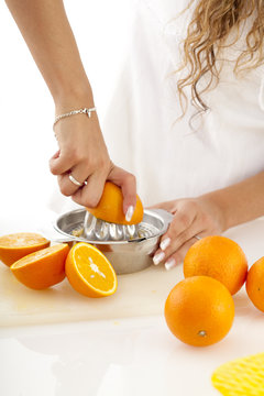Orangen auspressen