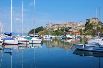 Acrylic prints Port Capodimonte veduta panoramica - Viterbo - Il porto e la Rocca