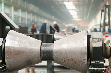 Rolling forming roll metal works on manufacture of pipes