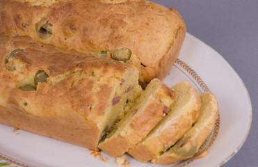 cake aux olives appétissant