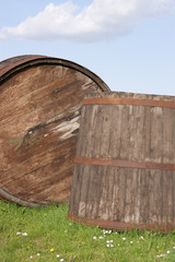 Fototapeta na wymiar Tub and barrel in a meadow