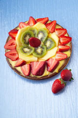 slice fruit cake from above