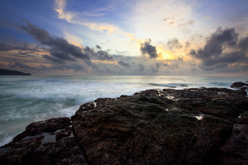Obraz premium Tropical sunset in the sea. Thailand