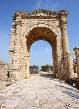 Roman triumphal arch at Tyre (Lebanon)