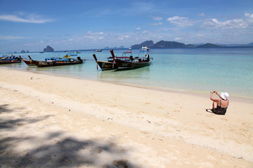 Fototapeta premium Lady on Thai beach