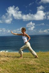 Fototapeta premium Femme faisant des exercices de relaxation