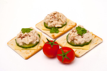 Crackers with soft cod roes