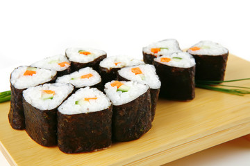sushi rolls with shnitt onion