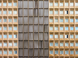Fachada con ventanas en Madrid