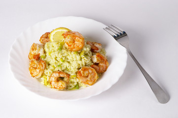 Risotto with fried prawns and avocado