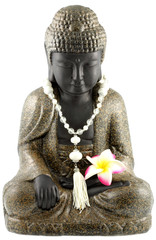 bouddha, collier perles, fleur frangipanier, fond blanc