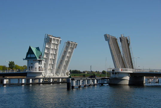 &Ouml;ffnung der Klappbr&uuml;cke &uuml;ber die Schlei in Kappeln