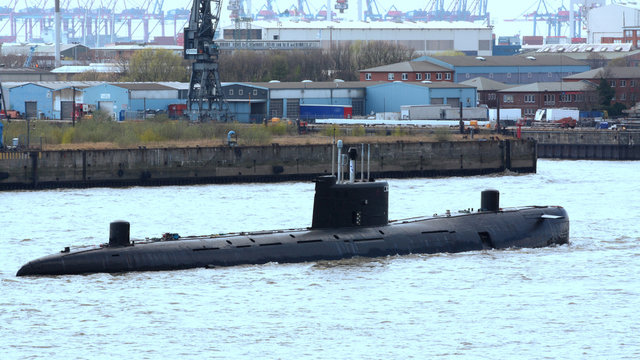 U-Boot im Hamburger Hafen