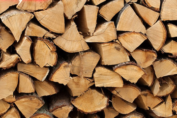 quartiers de bois de chauffage