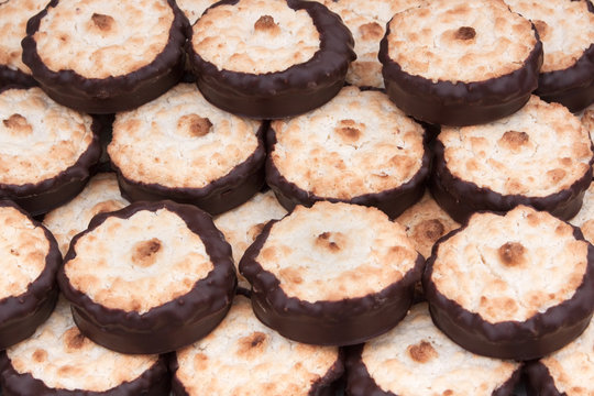 Kokos Makrone mit Schokolade
