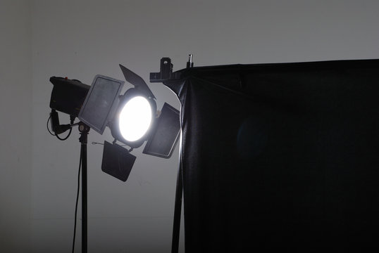 studio lighting device