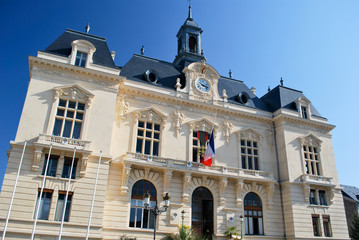 Fototapeta na wymiar Façade de la mairie de Tarbes