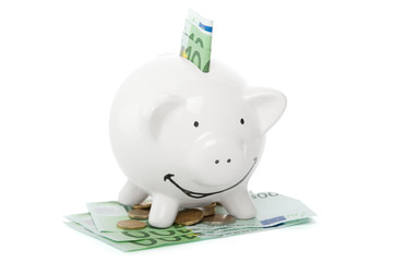 volles Sparschwein mit viel Geld