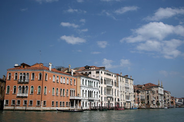 Fototapeta na wymiar Palaces along Grand Canal, Venice
