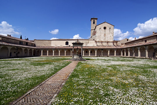 Chiostro della Certosa di Pontignano (SI)