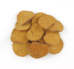 Dark bread croutons