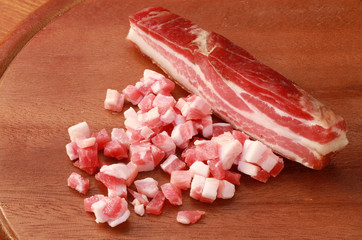 pancetta su tagliere